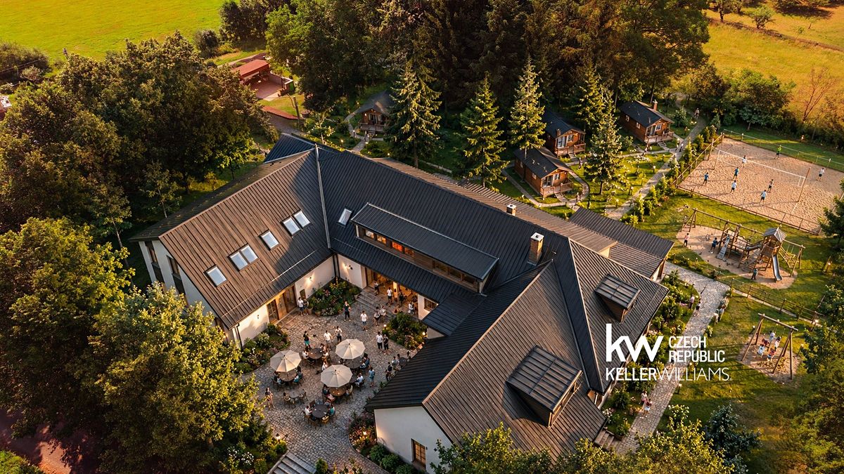 Ubytovací zařízení 900 m² · Rožmitál pod Třemšínem · Nesvačily – fotografie 5
